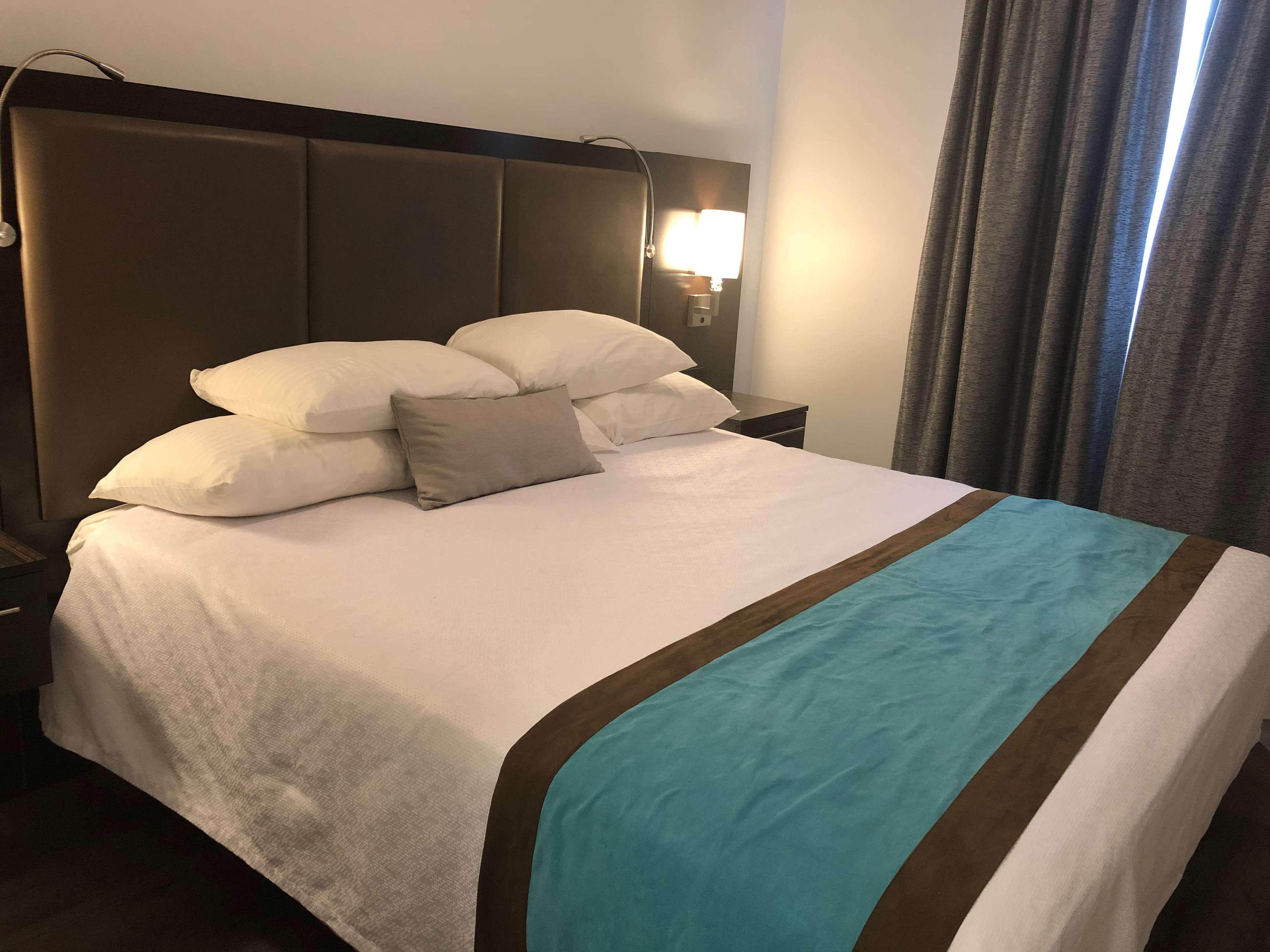 Best Western Plus Barrie Buitenkant foto
