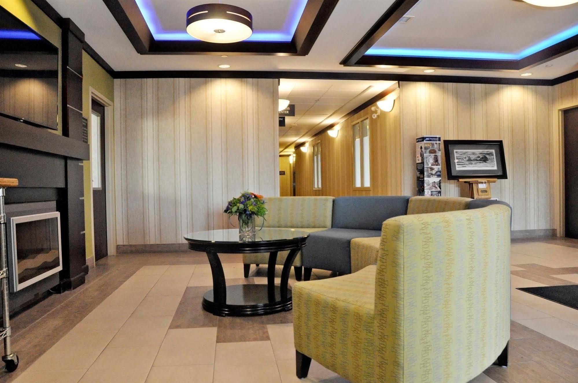 Best Western Plus Barrie Buitenkant foto